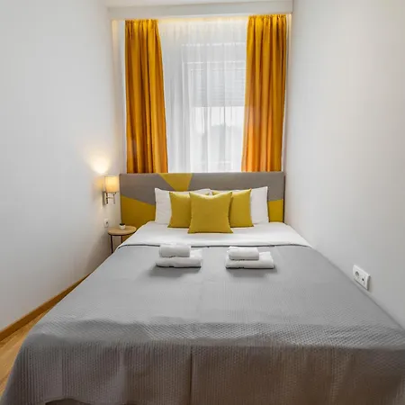 Arena Big Luxury Apartments 诺威萨 外观 照片
